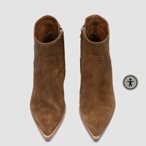 NOELIE DD 102
Brown Suede Zipped Boots